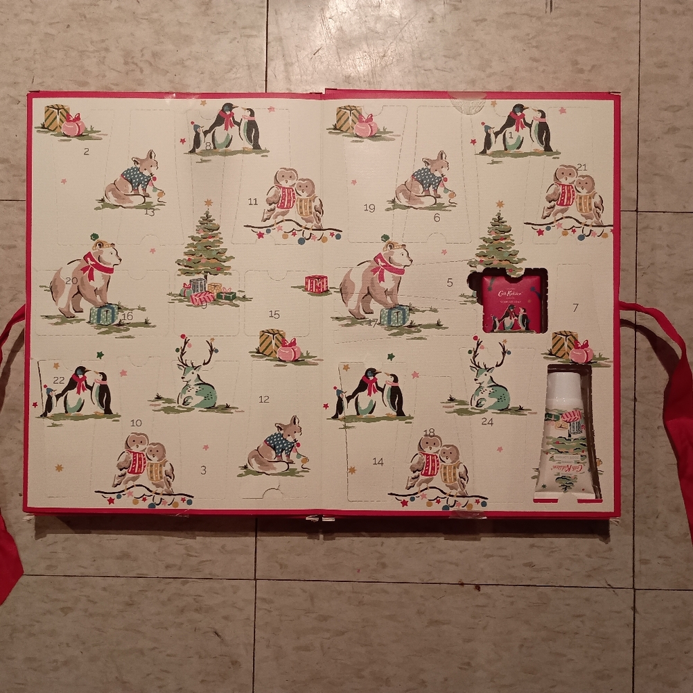 NEW Cath Kidston Festive Tree Advent Calendar - Picture 6 of 8